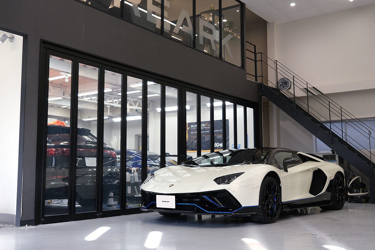 Lamborghini Aventador ランボルギーニ フロントガラスプロテクションフィルム 