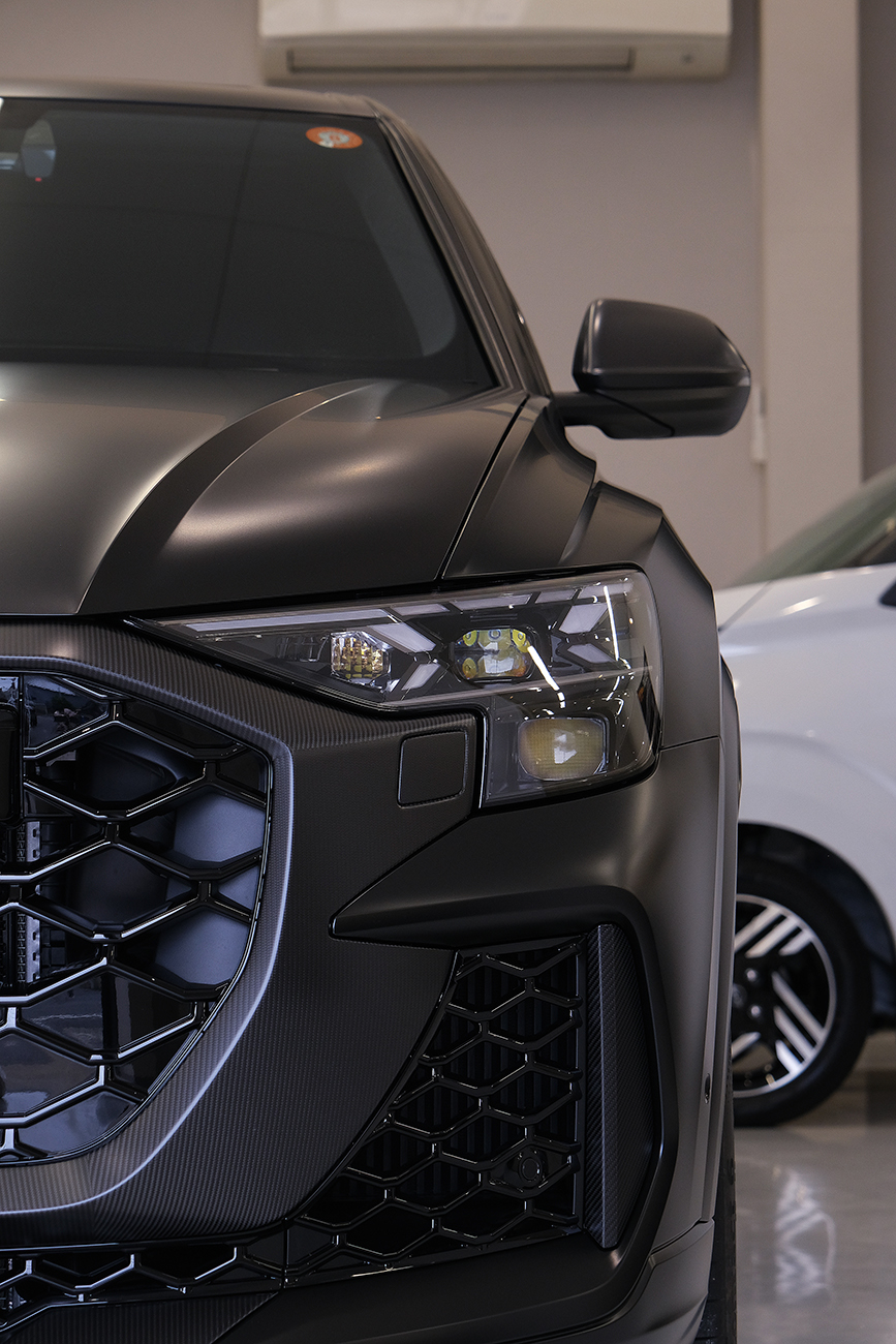 アウディQ8 マットプロテクションフィルム リアーク施工