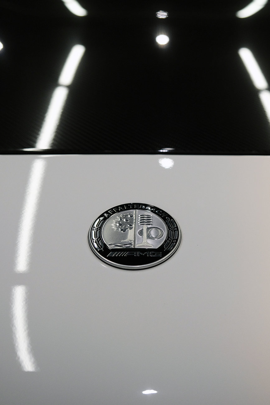 ベンツ CLA45 AMGカーボンプロテクションフィルム施工