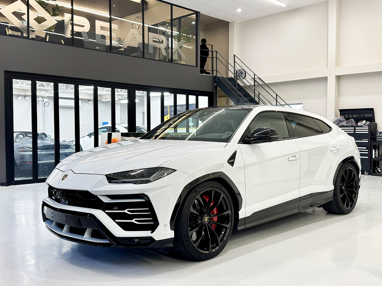 Lamborghini Urus ボディガラスコーティング