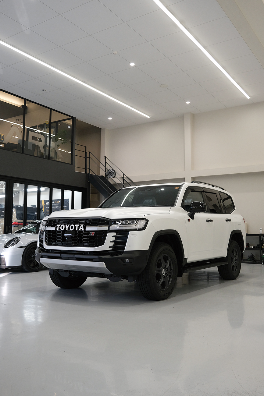 ランクルGRスポーツ マットプロテクションフィルム リアーク施工