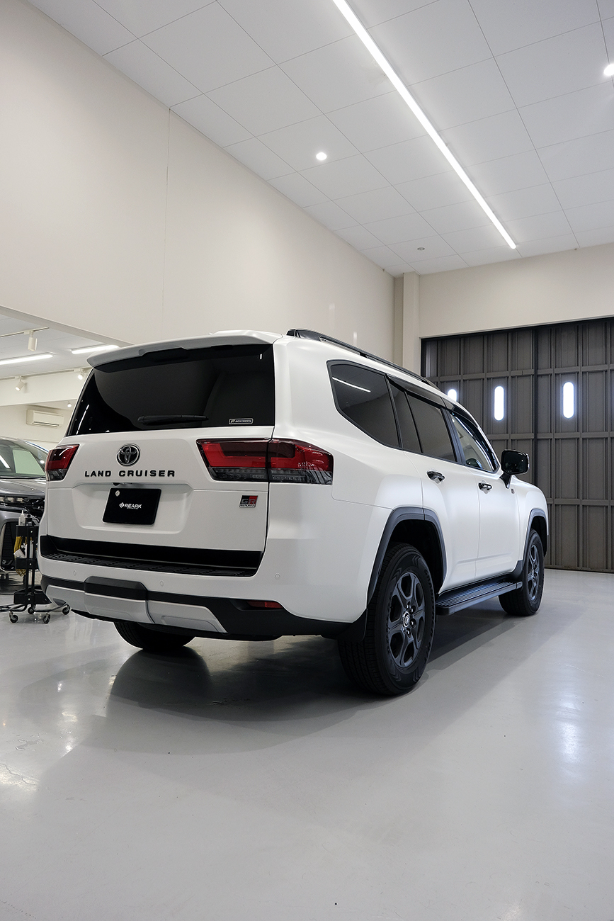 ランクルGRスポーツ マットプロテクションフィルム リアーク施工