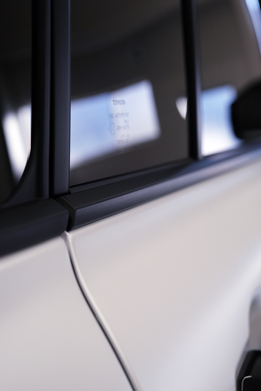 ランクルGRスポーツ マットプロテクションフィルム リアーク施工