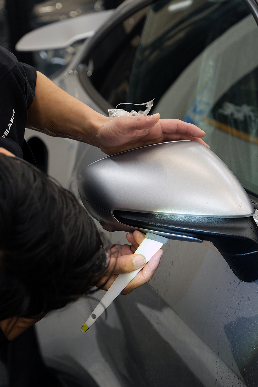 愛知春日井REARK リアークプロテクションフィルムブース風景