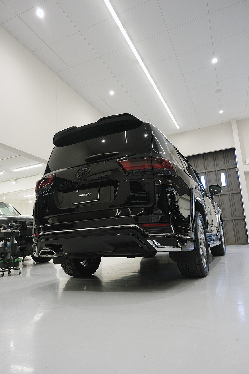 ランクル300 カーコーティングメンテナンス リアーク施工