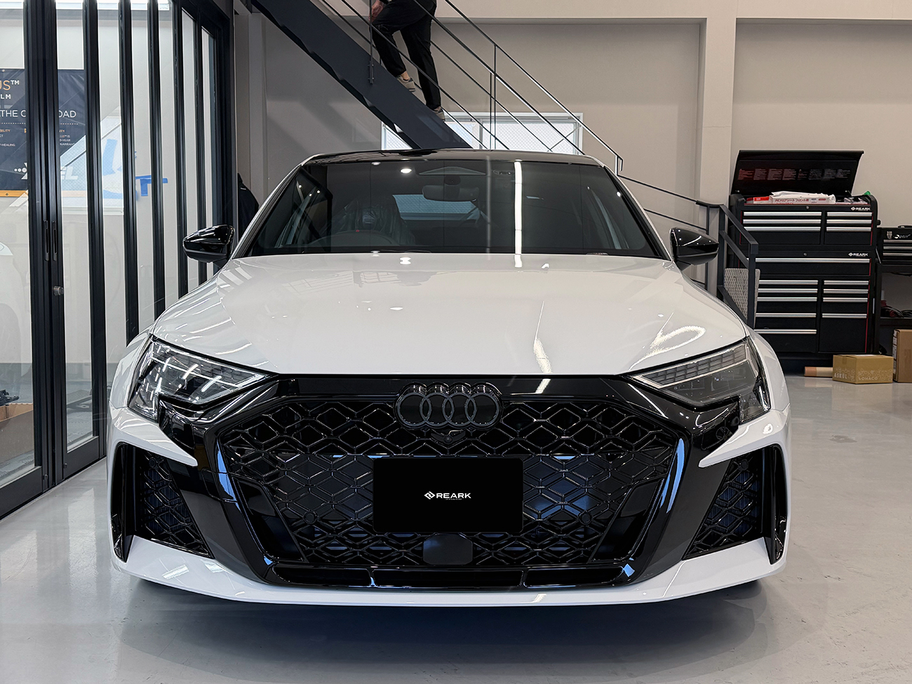 アウディRS3黒ブラック カラープロテクションフィルム