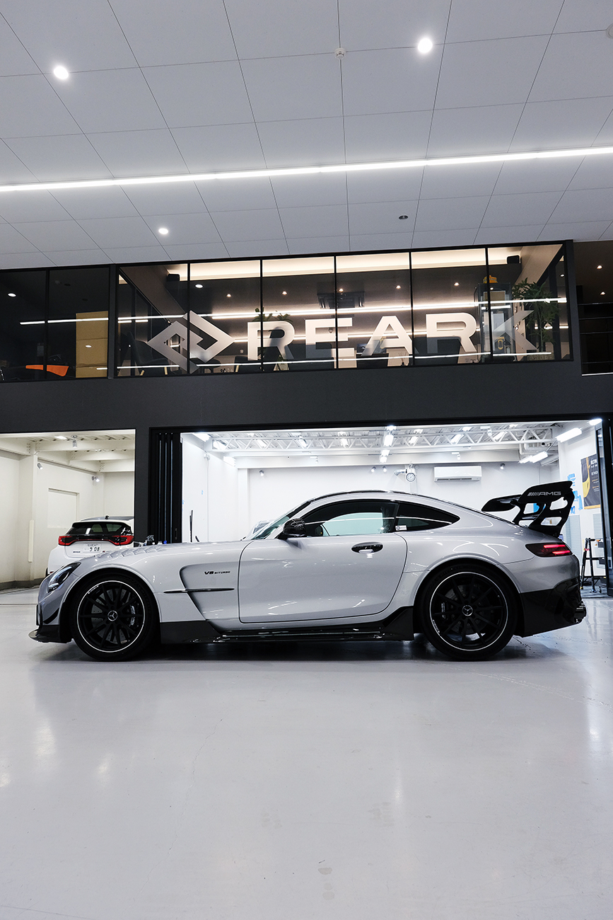 ベンツAMG GT プロテクションフィルム ブラックアウト リアーク