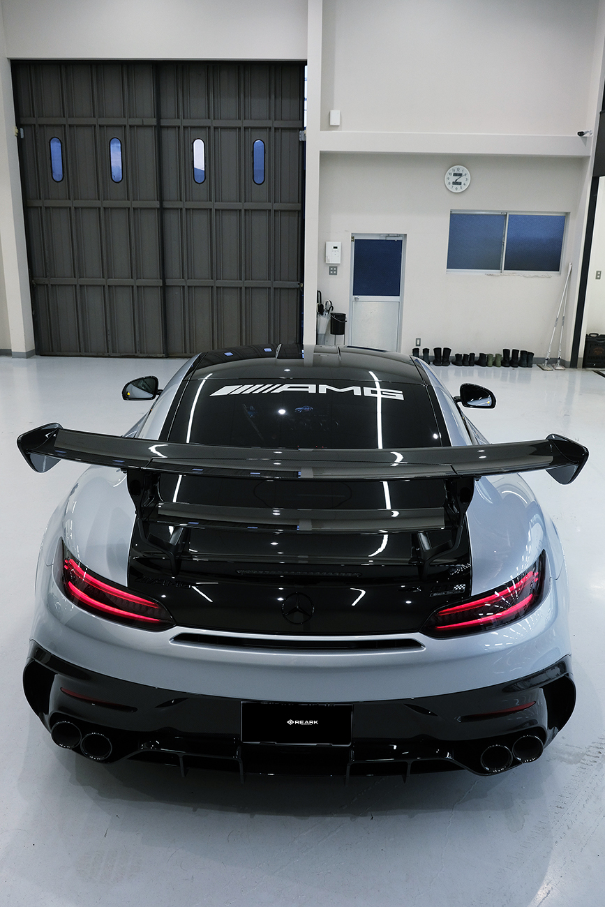 ベンツAMG GT プロテクションフィルム ブラックアウト リアーク