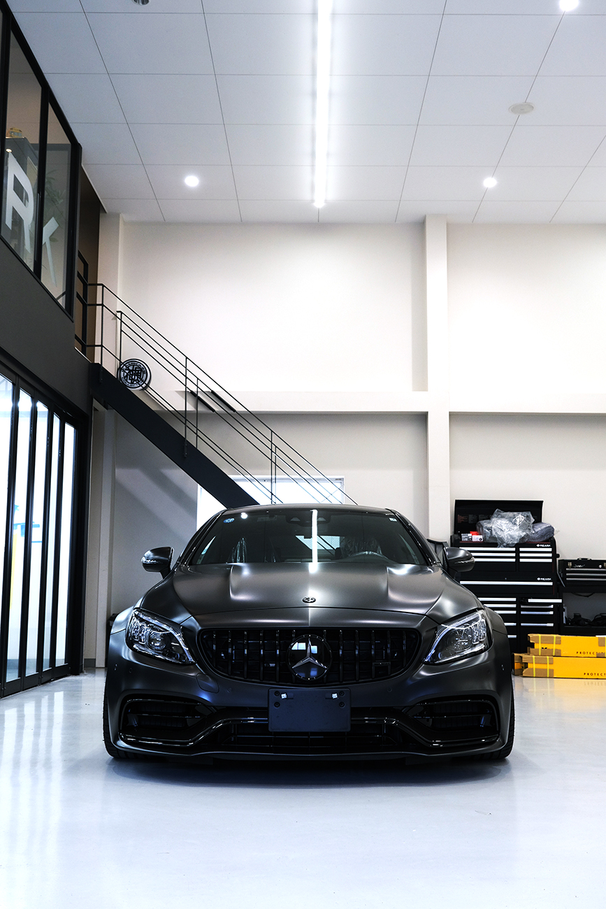 マットプロテクションフィルム 艶消し C63 AMG リアーク施工