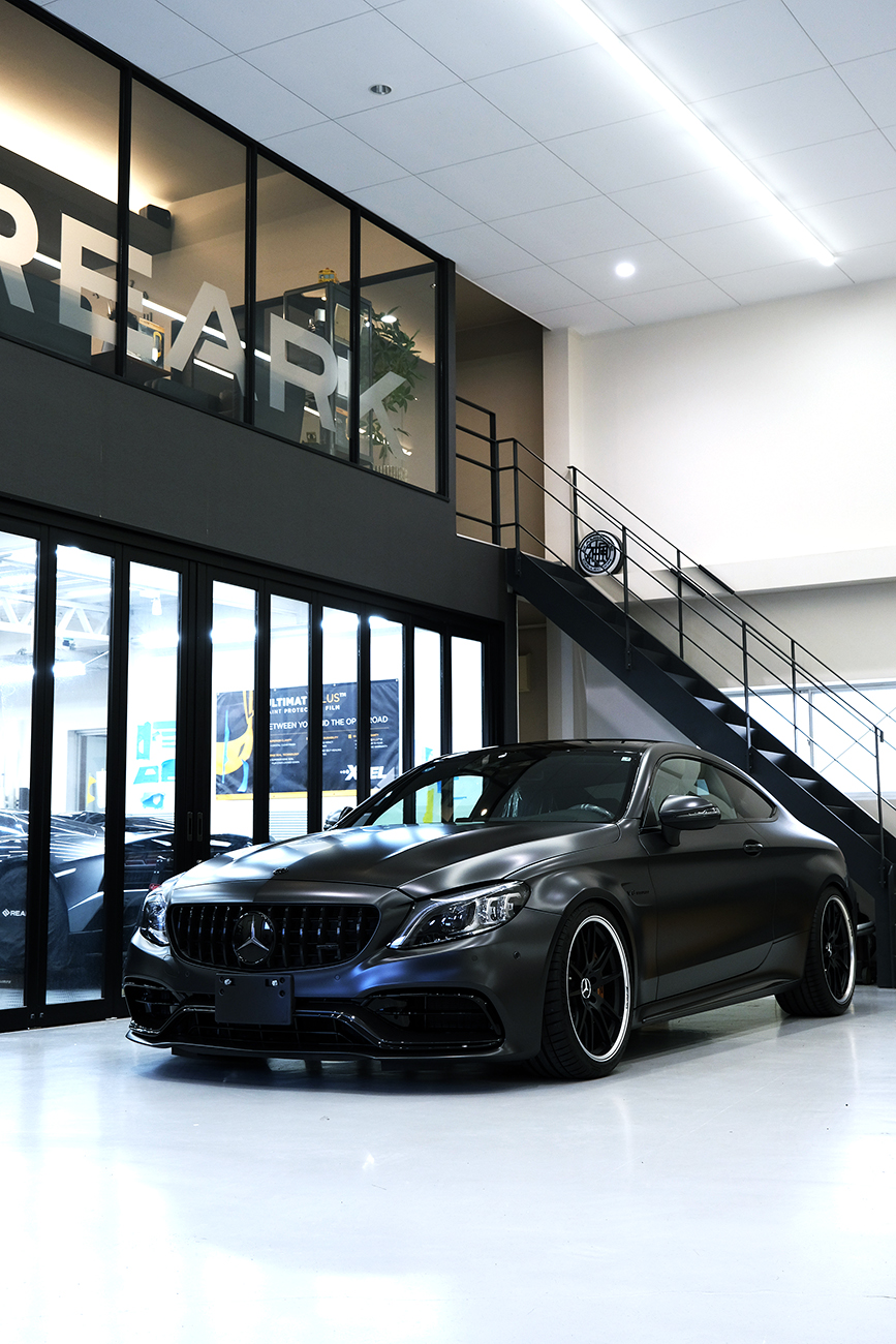 マットプロテクションフィルム 艶消し C63 AMG リアーク施工