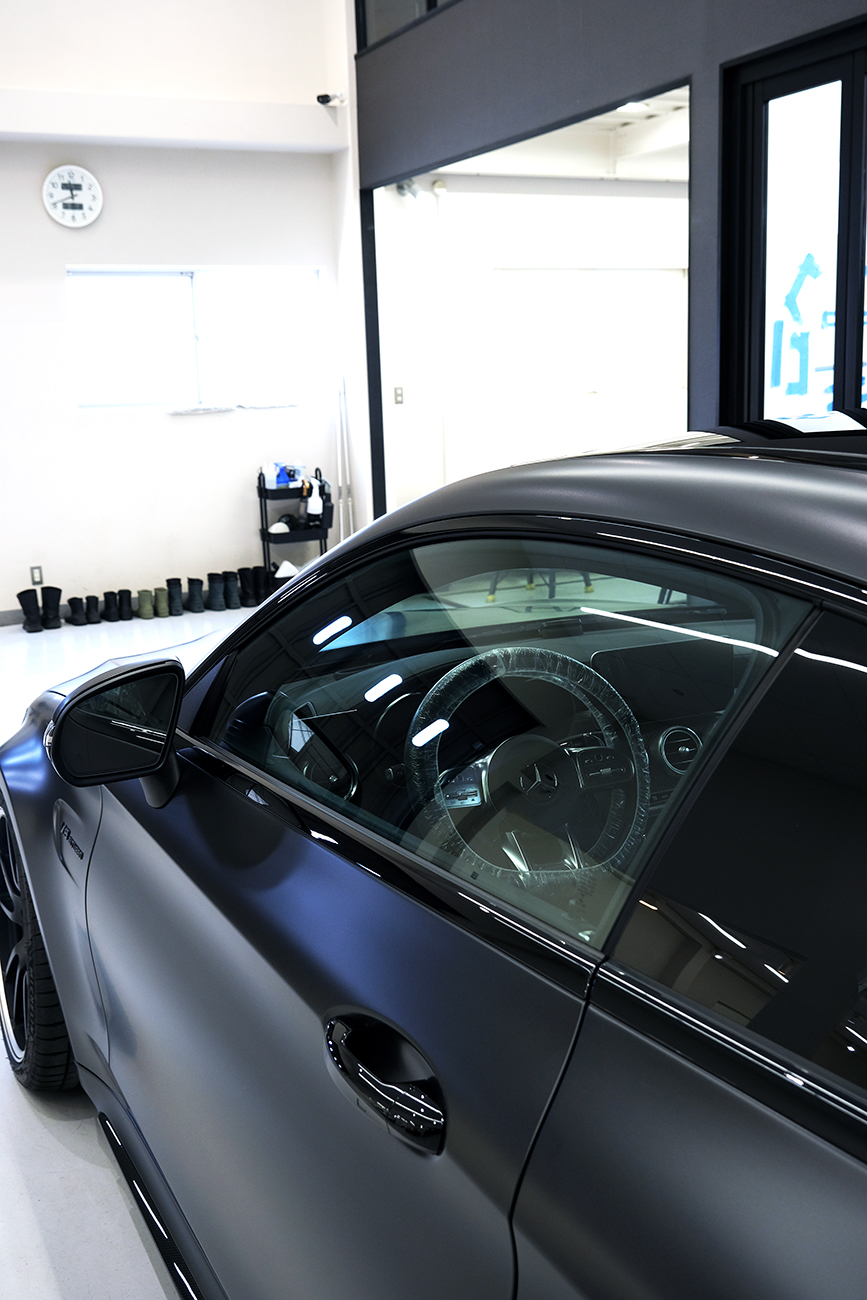 マットプロテクションフィルム 艶消し C63 AMG リアーク施工