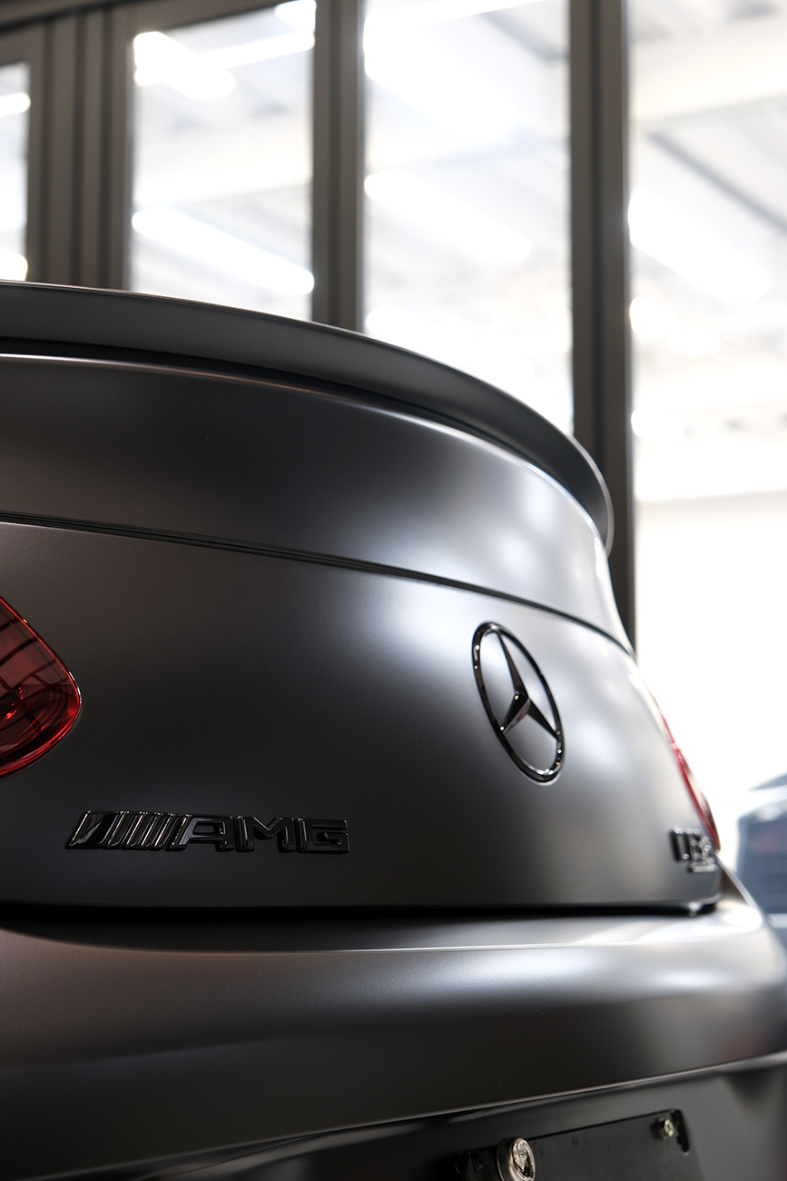 マットプロテクションフィルム 艶消し C63 AMG リアーク施工