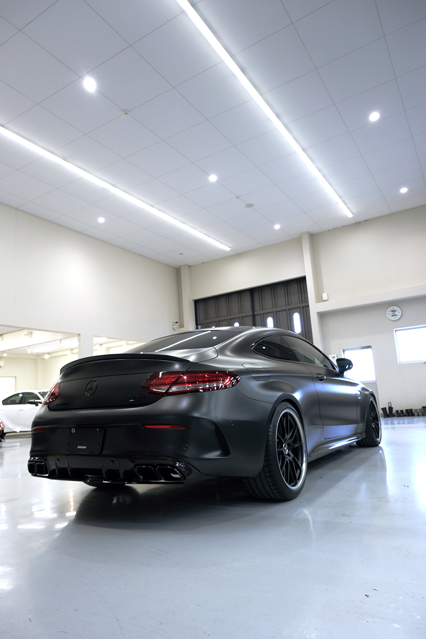 マットプロテクションフィルム 艶消し C63 AMG リアーク施工