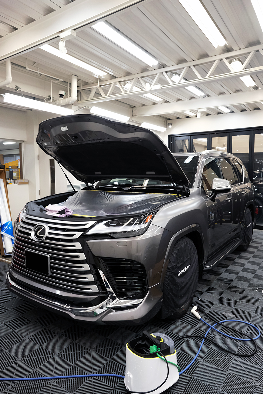 レクサスLX 艶消しマットプロテクションフィルム 施工前 リアーク